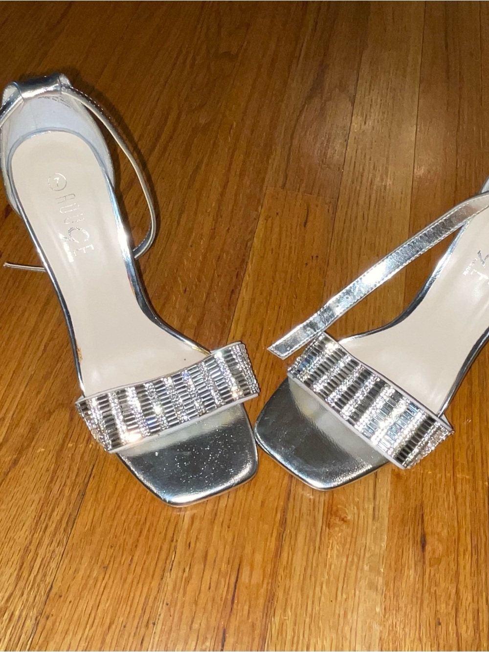 Women Silver Embellished Ankle-Strap Heels. Size 7